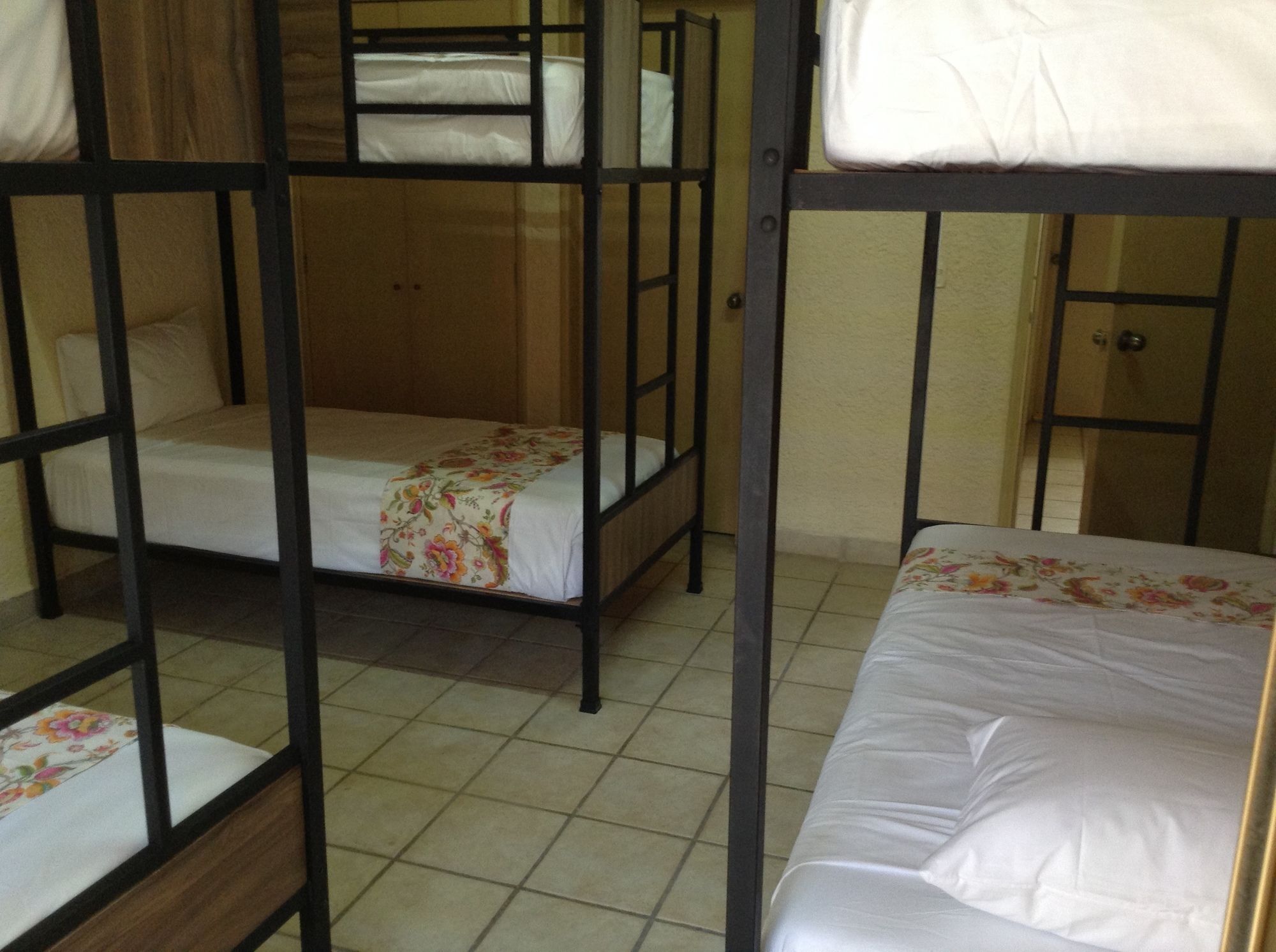 Hostalife Гвадалахара Экстерьер фото